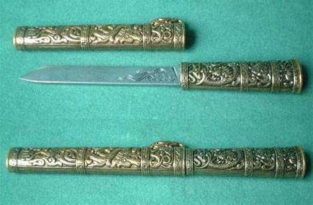 China draggon dagger, 18th century (miniature)
