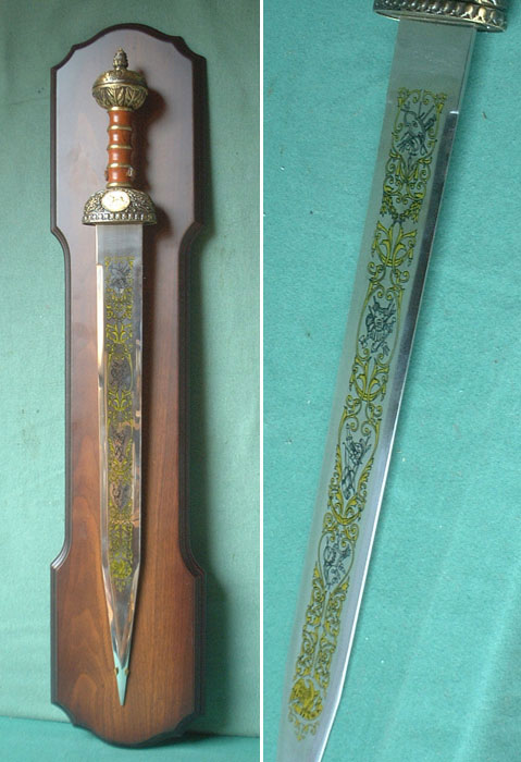 Roman deluxe Gladius short sword with display board